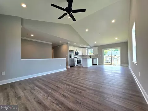Living - 121 Bishop Ave, Brooklyn, MD 21225 photo 3 of 10