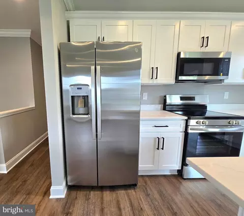 Entry Way - 121 Bishop Ave, Brooklyn, MD 21225 photo 1 of 4