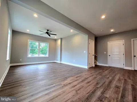 Living - 121 Bishop Ave, Brooklyn, MD 21225 photo 10 of 10