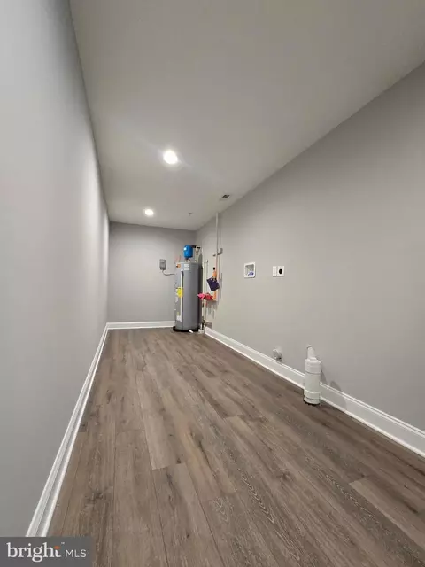 Entry Way - 121 Bishop Ave, Brooklyn, MD 21225 photo 3 of 4