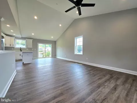 Living - 121 Bishop Ave, Brooklyn, MD 21225 photo 5 of 10