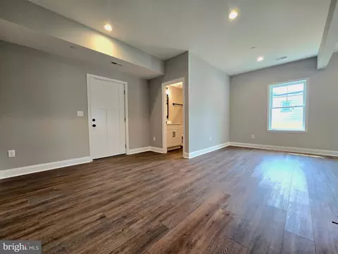 Living - 121 Bishop Ave, Brooklyn, MD 21225 photo 7 of 10