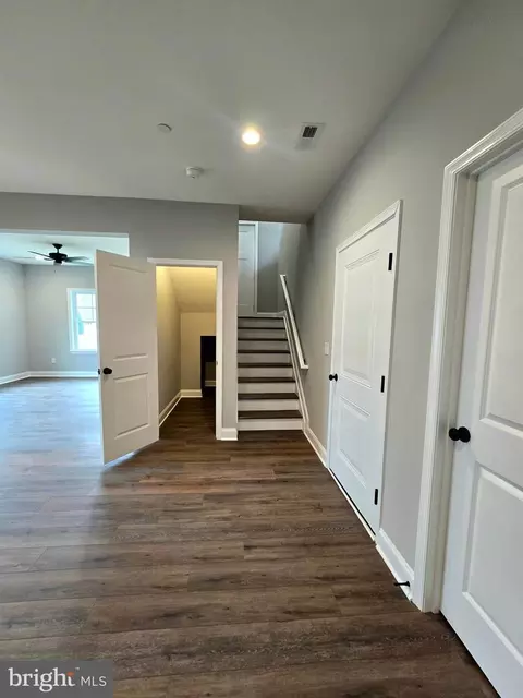 Entry Way - 121 Bishop Ave, Brooklyn, MD 21225 photo 2 of 4