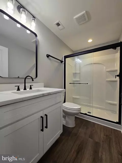 Bath - 121 Bishop Ave, Brooklyn, MD 21225 photo 6 of 6