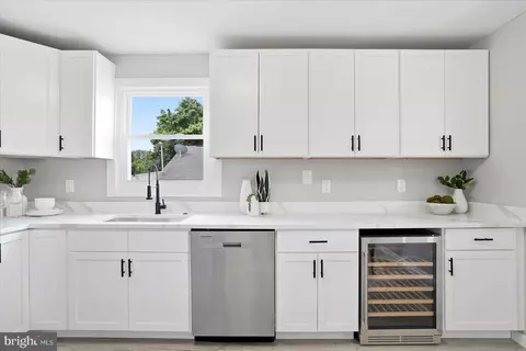 Kitchen - 415 Orchard Ave, Brooklyn, MD 21225 photo 4 of 5