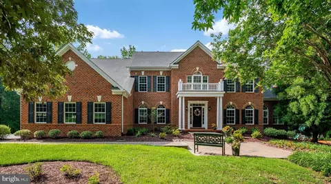Exterior - 1654 Braid Hills Dr, Pasadena, MD 21122 photo 1 of 31