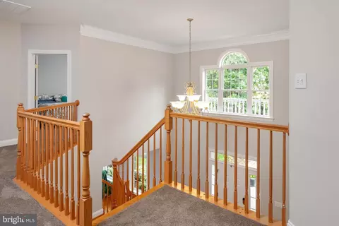 Entry Way - 1654 Braid Hills Dr, Pasadena, MD 21122 photo 5 of 8