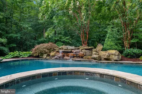 Exterior - 1654 Braid Hills Dr, Pasadena, MD 21122 photo 19 of 31