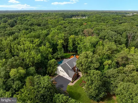View/Area - 1654 Braid Hills Dr, Pasadena, MD 21122 photo 1 of 12