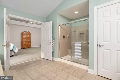 Entry Way - 1654 Braid Hills Dr, Pasadena, MD 21122 photo 7 of 8