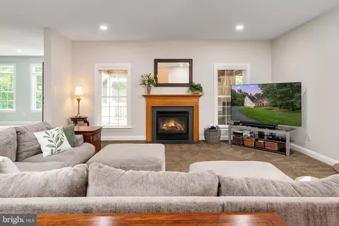Living - 1654 Braid Hills Dr, Pasadena, MD 21122 photo 3 of 5