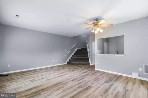 Living - 2000 Cramer Point Ct, Odenton, MD 21113 photo 2 of 5