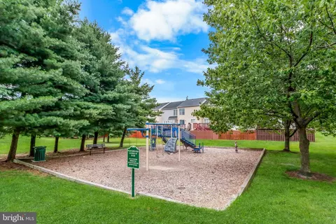 Exterior - 2000 Cramer Point Ct, Odenton, MD 21113 photo 3 of 3