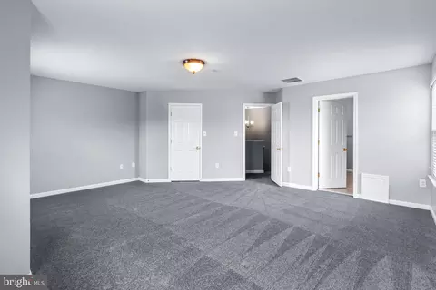 Bedroom - 2000 Cramer Point Ct, Odenton, MD 21113 photo 5 of 7
