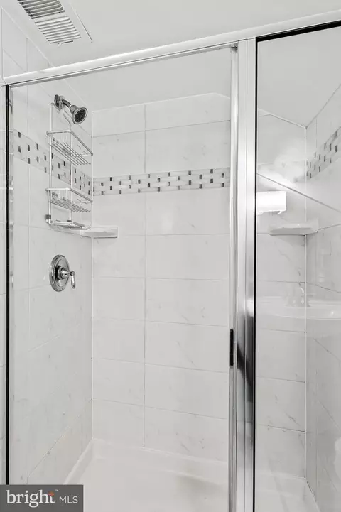 Bath - 208 Edgewater Dr, Edgewater, MD 21037 photo 6 of 6