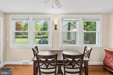 Dining - 208 Edgewater Dr, Edgewater, MD 21037 photo 2 of 2