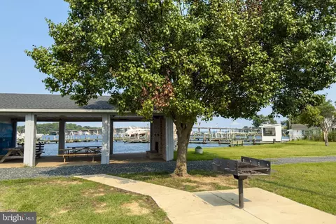 Other - 208 Edgewater Dr, Edgewater, MD 21037 photo 24 of 27