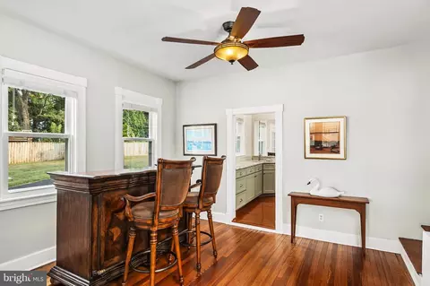 Entry Way - 208 Edgewater Dr, Edgewater, MD 21037 photo 1 of 4