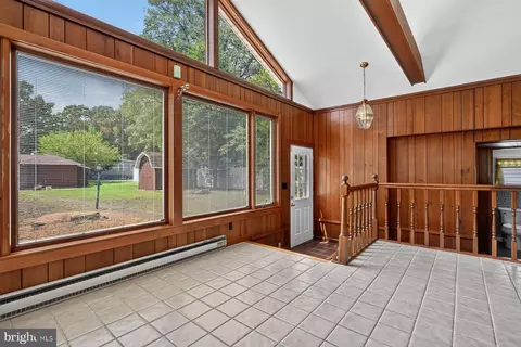 1646 Cornfield Rd, Pasadena, MD 21122 photo 9