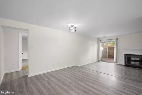 Living - 1482 Blockton Ct, Crofton, MD 21114 photo 6 of 6