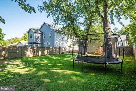 Exterior - 205 Linden Ave, Edgewater, MD 21037 photo 8 of 9
