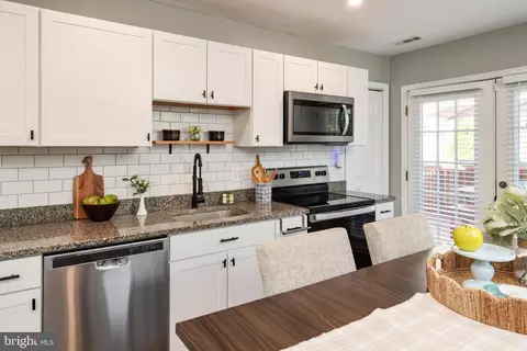 Kitchen - 205 Linden Ave, Edgewater, MD 21037 photo 3 of 3