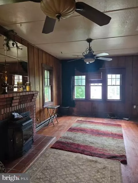 Living - 1737 Cedar Ave, Shady Side, MD 20764 photo 1 of 1