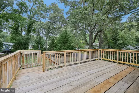 Exterior - 1398 Rainbow Dr, Pasadena, MD 21122 photo 5 of 7