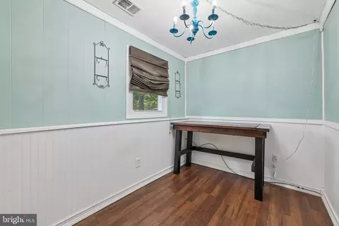 Entry Way - 1398 Rainbow Dr, Pasadena, MD 21122 photo 4 of 5
