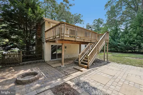 Exterior - 1398 Rainbow Dr, Pasadena, MD 21122 photo 6 of 7