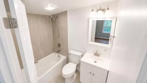 Bath - 1314 Pine St, Shady Side, MD 20764 photo 1 of 2