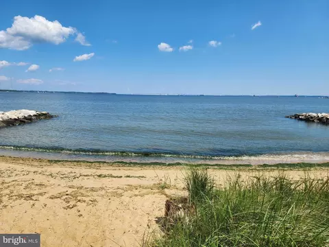 View/Area - 1007 Harbor Dr, Annapolis, MD 21403 photo 2 of 3