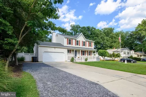 Exterior - 1007 Harbor Dr, Annapolis, MD 21403 photo 4 of 14
