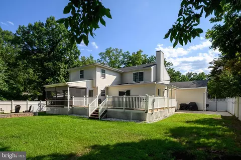 Exterior - 1007 Harbor Dr, Annapolis, MD 21403 photo 9 of 14