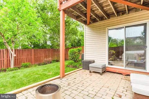 Exterior - 2152 Millhaven Dr, Edgewater, MD 21037 photo 6 of 7