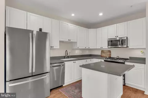 Kitchen - 2152 Millhaven Dr, Edgewater, MD 21037 photo 1 of 3