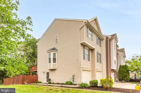 Exterior - 2152 Millhaven Dr, Edgewater, MD 21037 photo 3 of 7