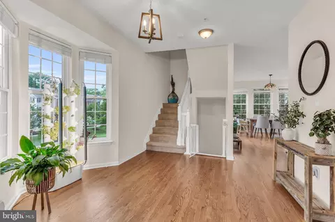Entry Way - 2152 Millhaven Dr, Edgewater, MD 21037 photo 2 of 4