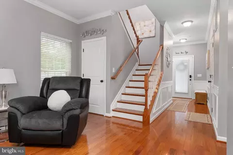 Entry Way - 4637 Potomac Rd, Pasadena, MD 21122 photo 1 of 7