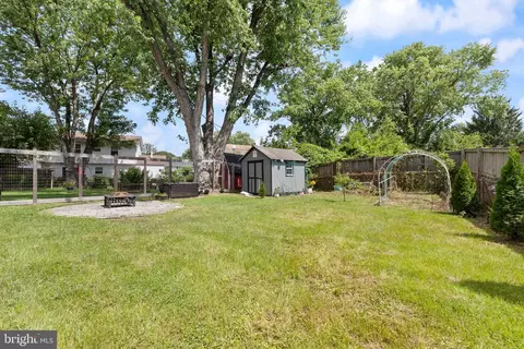 Exterior - 641 Chapelview Dr, Odenton, MD 21113 photo 3 of 4