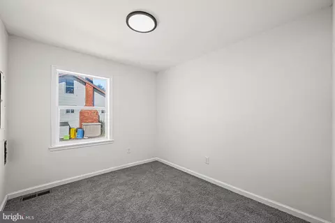 Bedroom - 3718 4th Ave, Edgewater, MD 21037 photo 3 of 5
