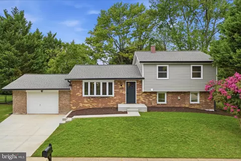 7940 Oakwood Rd, Glen Burnie, MD 21061