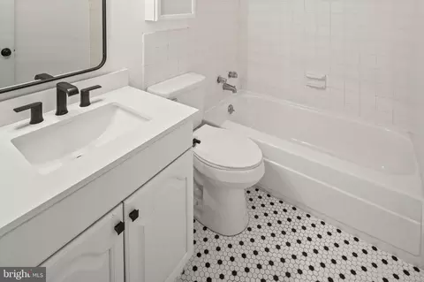 Bath - 755 Fairview Ave #755 D, Annapolis, MD 21403 photo 2 of 2