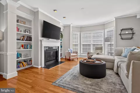 Living - 1151 August Dr, Annapolis, MD 21403 photo 1 of 2