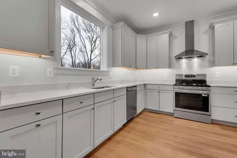Kitchen - 995 Arundel Dr, Arnold, MD 21012 photo 3 of 3