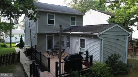 Exterior - 911 12th St, Pasadena, MD 21122 photo 5 of 7