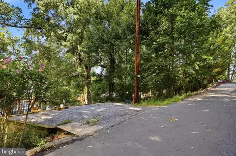 Exterior - 8014 Forest Glen Dr, Pasadena, MD 21122 photo 10 of 15