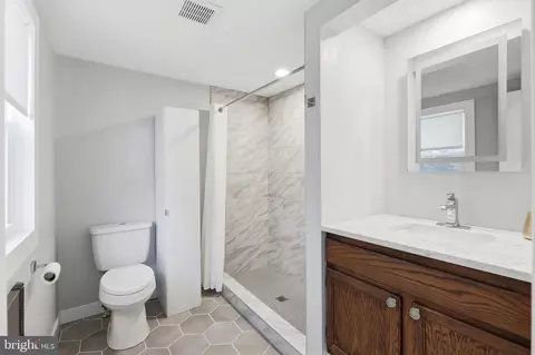 Bath - 8014 Forest Glen Dr, Pasadena, MD 21122 photo 2 of 2