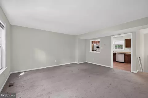 Living - 230 Sweet Pine Dr, Laurel, MD 20724 photo 2 of 4