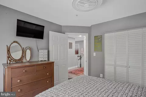 Bedroom - 163 Riverton Pl, Edgewater, MD 21037 photo 5 of 7